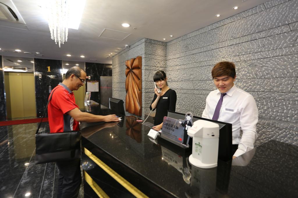嘉义市 嘉义乐客商务旅馆酒店 外观 照片